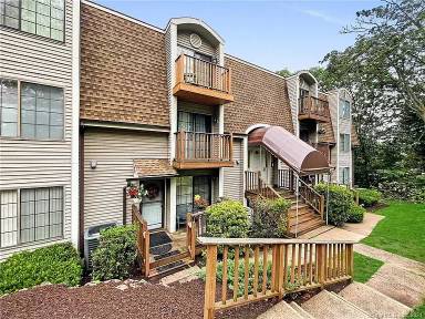 Main picture of 54 N Mountain Rd