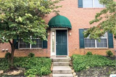 Main picture of 10428 Victoria Dr