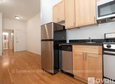 Main picture of 310 East 85th St
