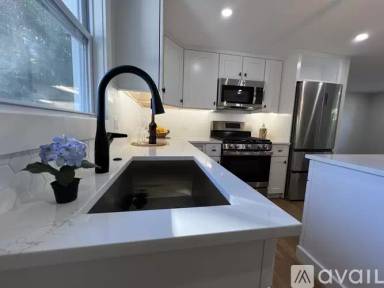 Main picture of 38 Genetti Cir
