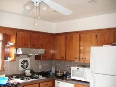 Main picture of 142 Saint Pauls Ave