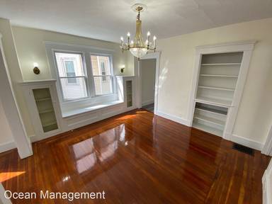 Main picture of 359 Elm St