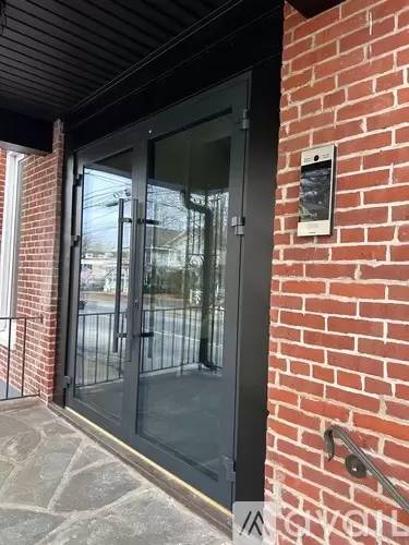 Main picture of 255 Washington St