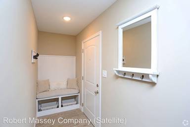 Main picture of 3301 Silverthorn Ln