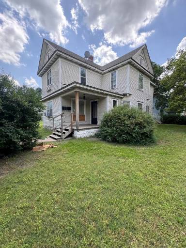 Main picture of 1001 S Topeka Ave