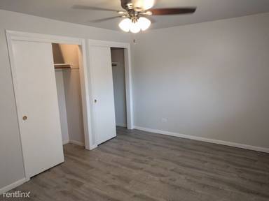 Main picture of 8433 S Essex Ave
