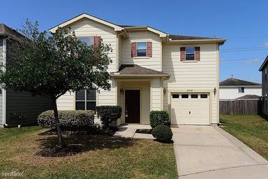 Main picture of 7422 Fox Cove Trl