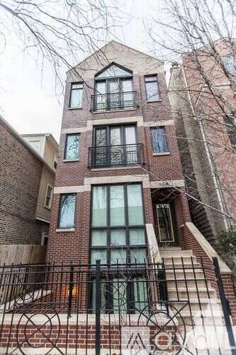 Main picture of 928 N Wood St