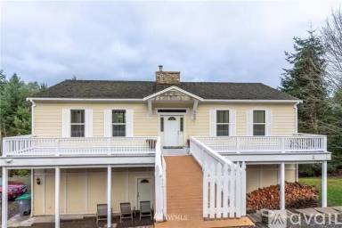 Main picture of 202 Fox Hollow Rd