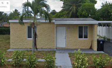 Main picture of 2352 NW 14th St