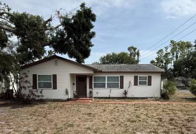 Main picture of 206 40th Ave NE