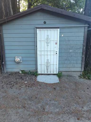 Main picture of 3220 Redwood Dr