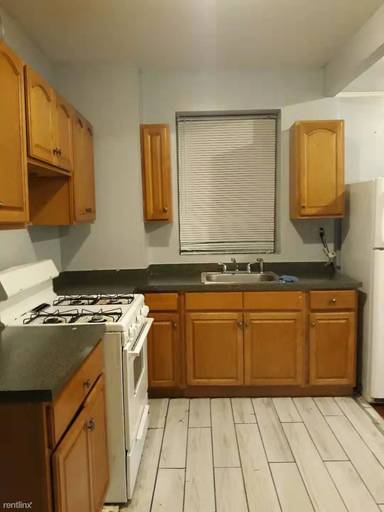 Main picture of 2320 E 3rd St