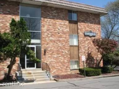 Main picture of Pleasant Avenue Apartments