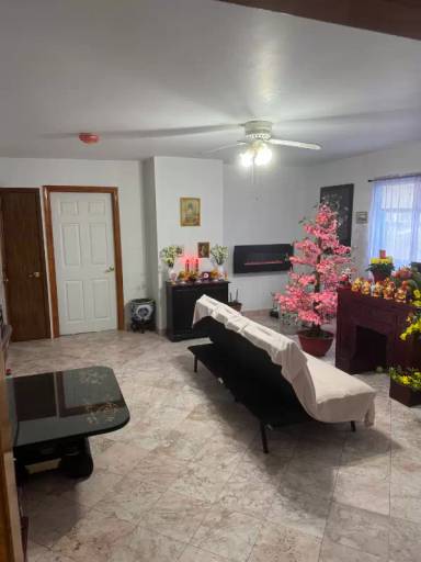 Main picture of 13 Cottage St
