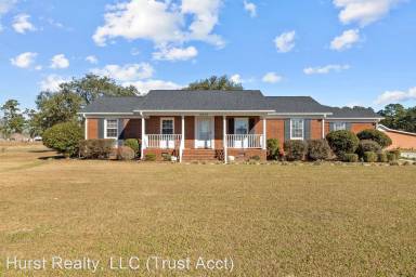 Main picture of 4015 Freedom Way