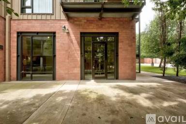 Main picture of 2525 S Lamar Blvd