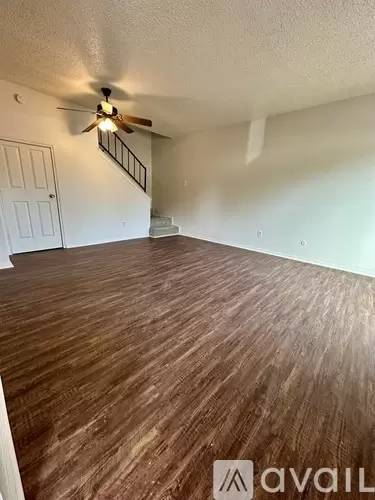 Main picture of 715 N Center St
