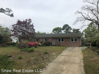 Main picture of 18 Northwood Dr
