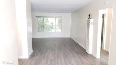 Main picture of 440 W Regent St