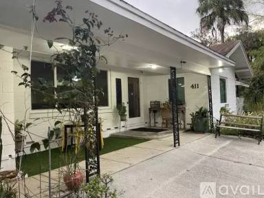 Main picture of 411 W Flora St