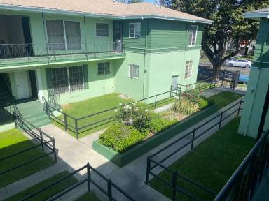 Main picture of 4912 Coliseum St