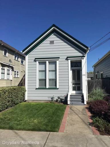 Main picture of 832 Oak St