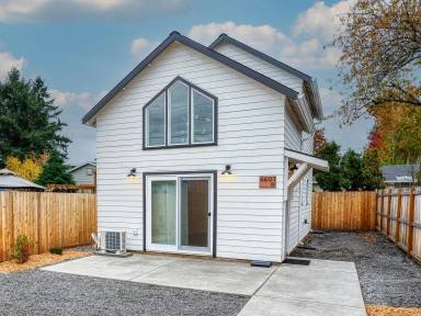 Main picture of 6601 SE 94th Ave