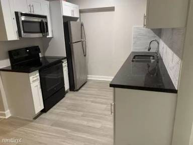 Main picture of 741 Hibiscus Ave