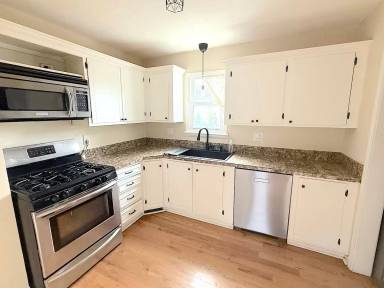 Main picture of 2934 Holly St