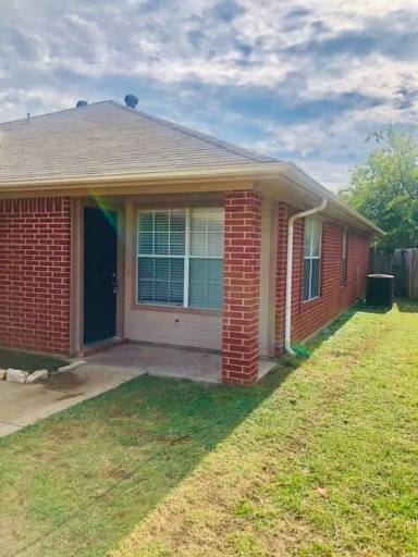 Main picture of 312 Schumacher Dr