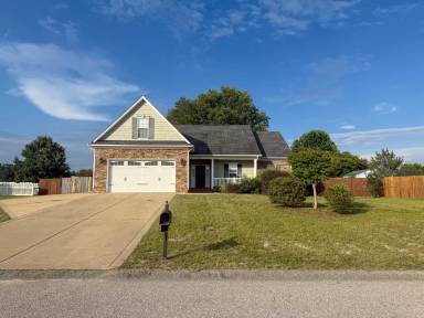 Main picture of 150 Blacksmith Ln