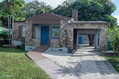 Main picture of 2 NW 70th St