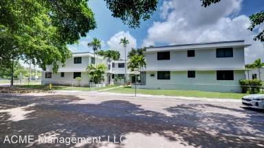 Main picture of 1895 Coral Way