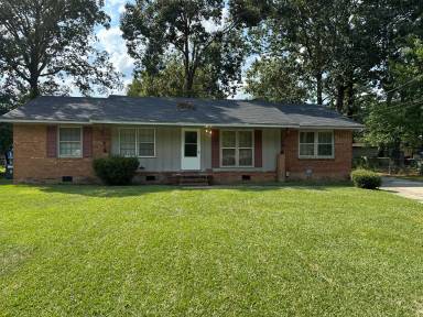 Main picture of 3211 E Brinkley Dr