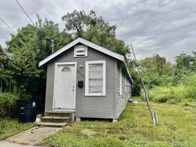 Main picture of 2339 Kentucky St