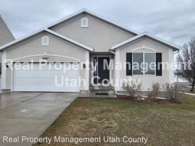 Main picture of 2087 E Hawthorne St