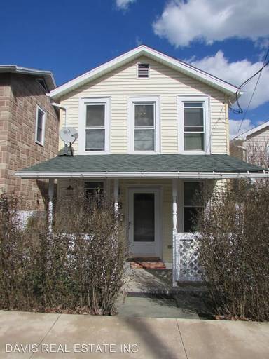 Main picture of 26 N Jones St