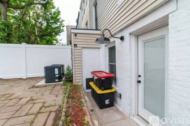 Main picture of 156 Van Horne St