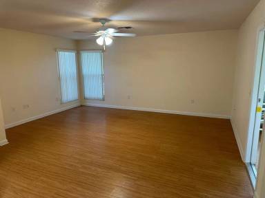 Main picture of 3242 W 3rd St