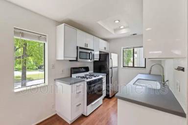Main picture of 111 S Sierra Madre Blvd