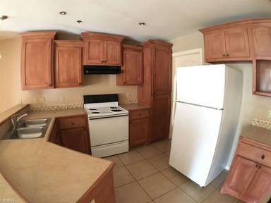 Main picture of 1303 W Kiwi Ave