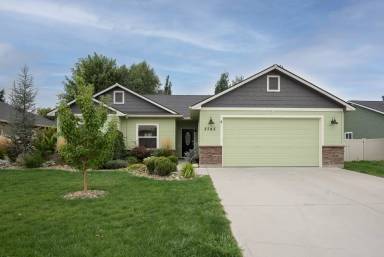 Main picture of 2743 Spruce Dr