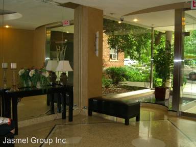Main picture of 4295 Webster Ave