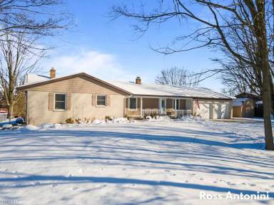 Main picture of 5390 Ivanrest Ave SW