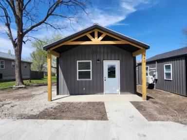 Main picture of 425 Gale St