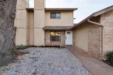 Main picture of 9605 Hefner Village Blvd