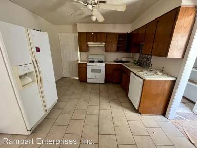 Main picture of 902 N 43rd St