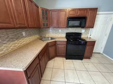 Main picture of 183 W Bigelow St