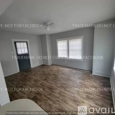 Main picture of 131 Eisenhower St